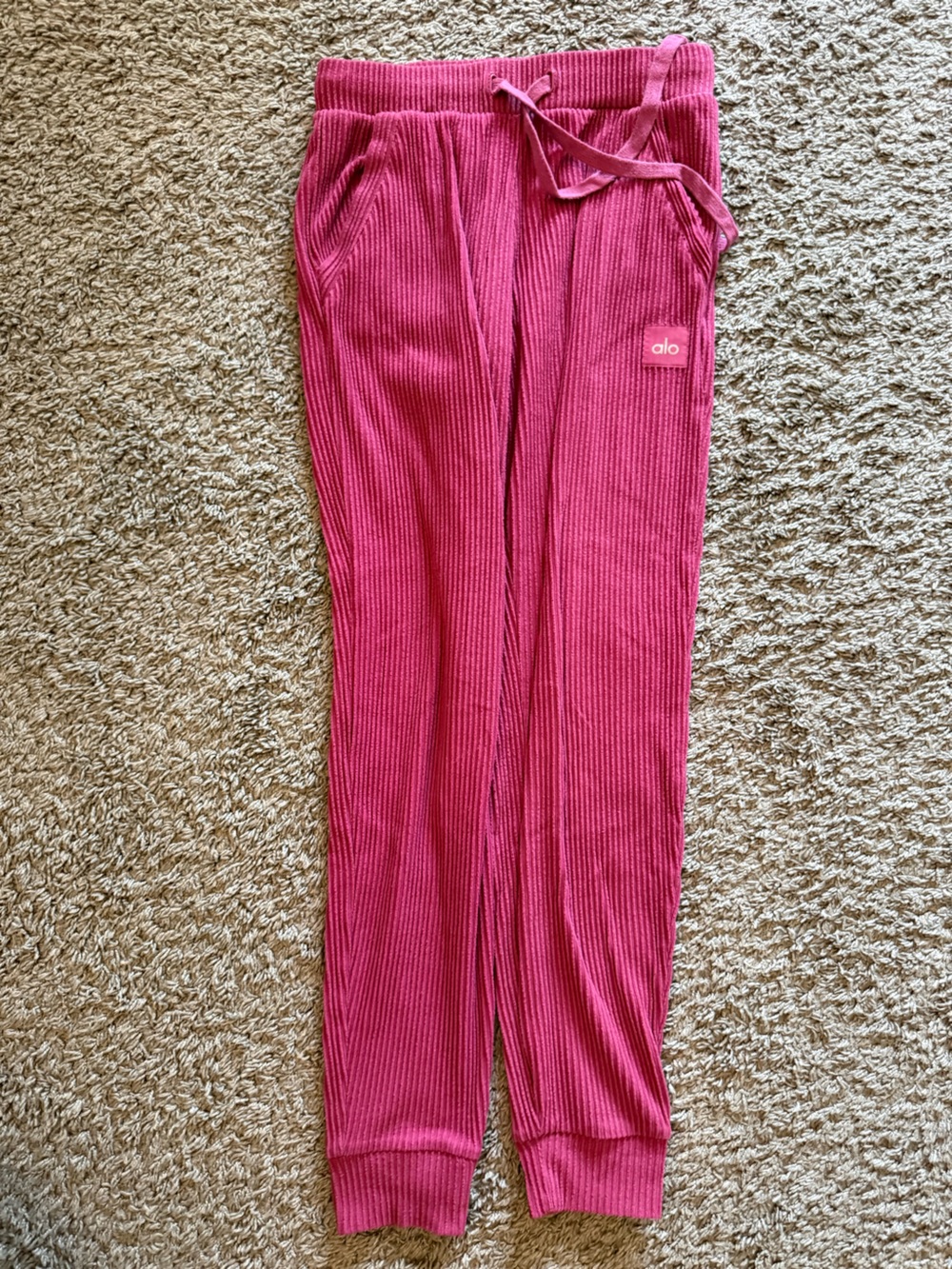 ALO Yoga Muse Sweatpant - Raspberry Sorbet Size Small